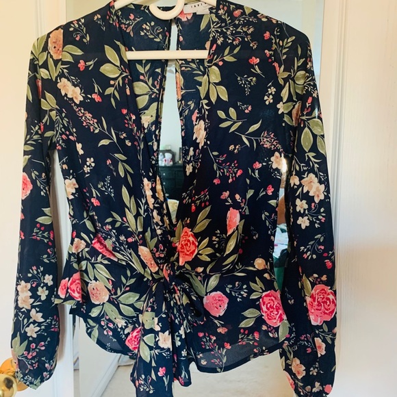 Top - Picture 2 of 2